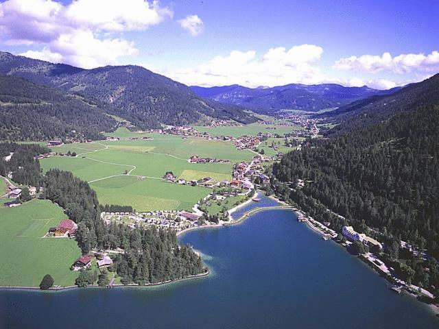 Der Tiroler Bed & Breakfast 2*