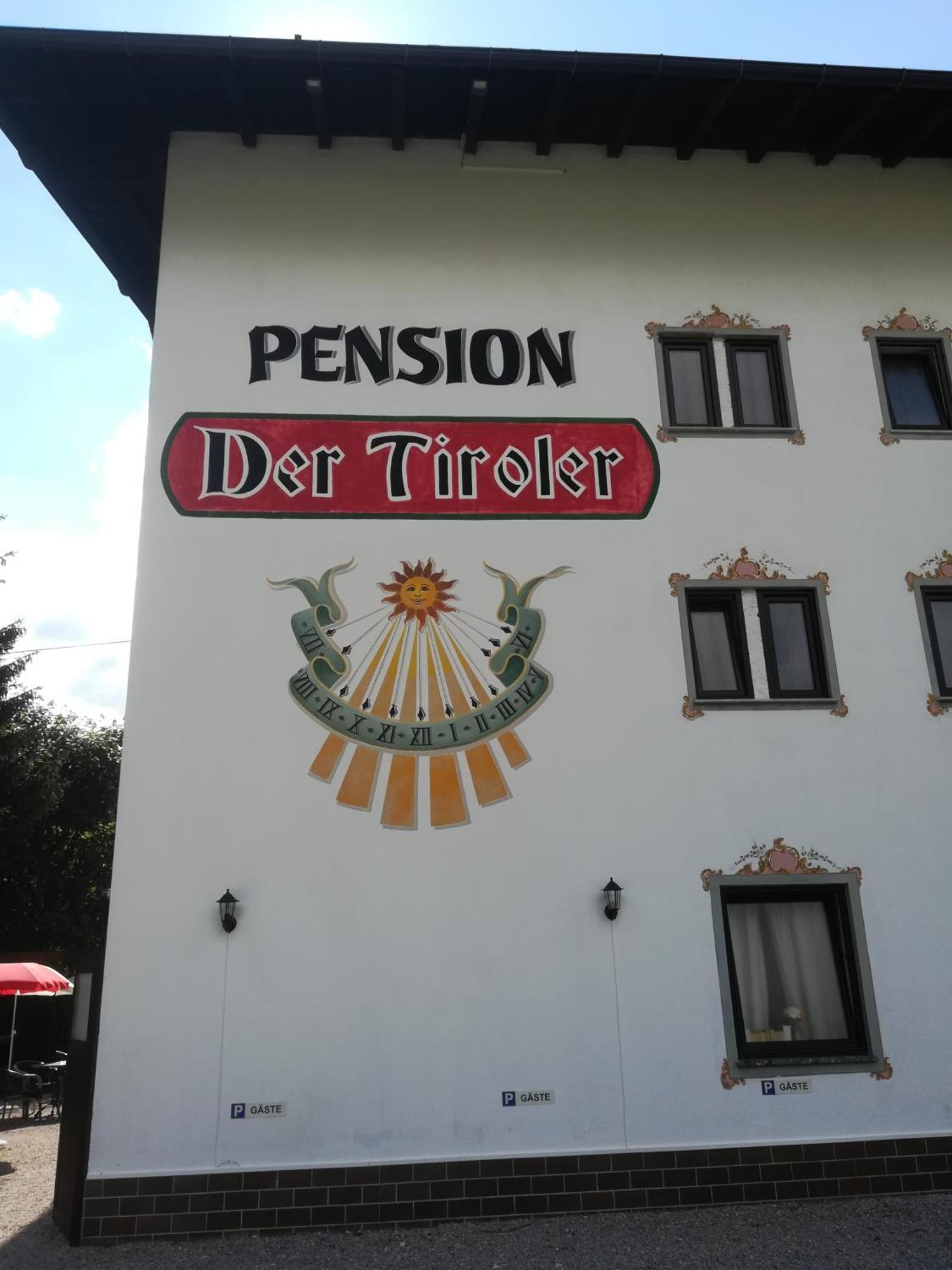 Der Tiroler Frühstückspension 2*